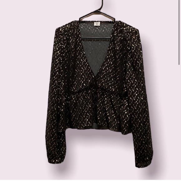 Aritzia jinx blouse in small - Picture 5 of 6